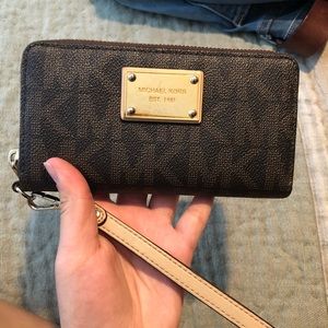 michael kors wallet